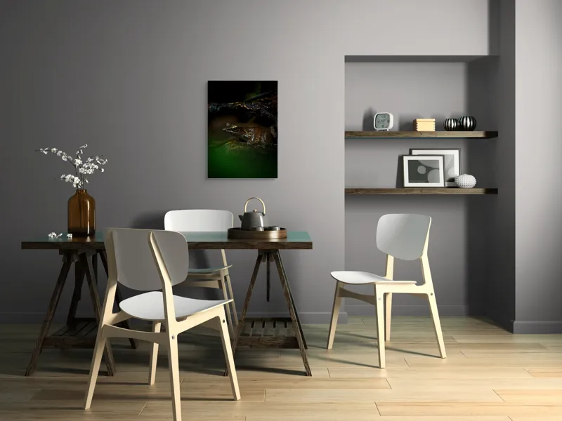 Tablou Canvas, "Broasca meditând sub cerul nopții", Broască, Ochi, Apă, Piatra, Verde, Natură, Lumină, Umbre, 50 x 70 cm – poza 5