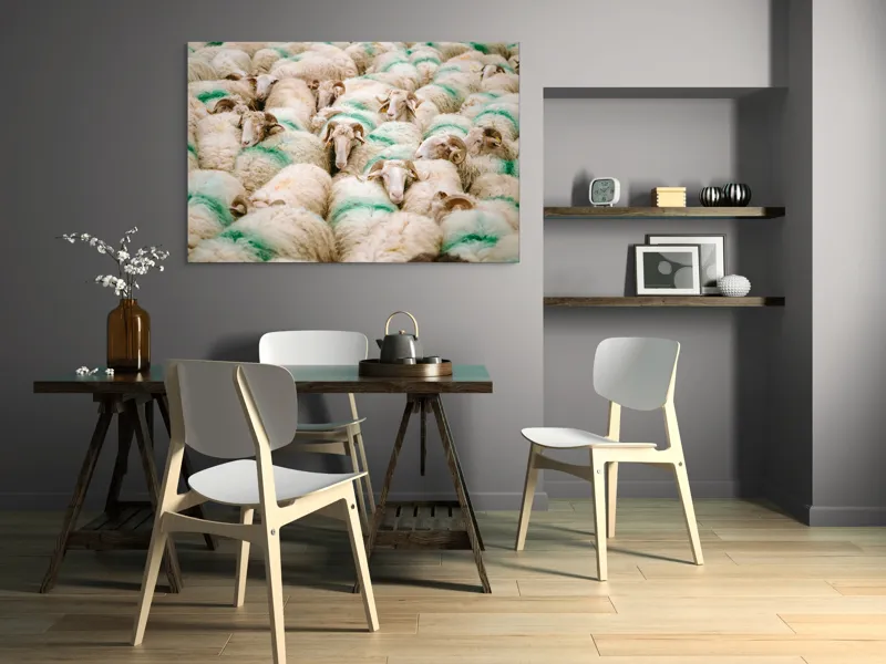Tablou Canvas, "Turmă de oi în mișcare", Oi, Lână, Mulțime, Îngrămădite, Verzi, Vopsit, Cornute, Păr, Pufoase, Grijulii, 150 x 100 cm – poza 5