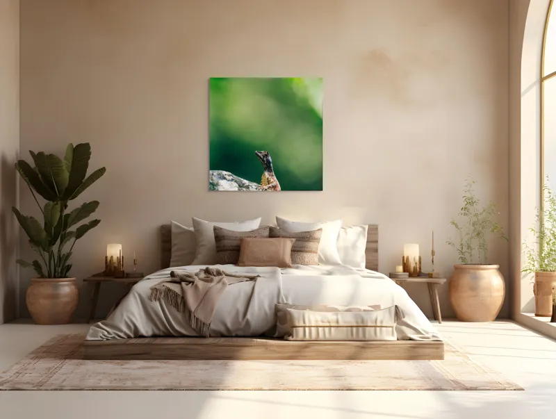Tablou Canvas, "Șopârla solitară pe piatra bătrână", Natură, Lizard, Piatră, Verde, Camuflaj, Tranquilitate, Frunze, Bokeh, 100 x 100 cm – poza 4