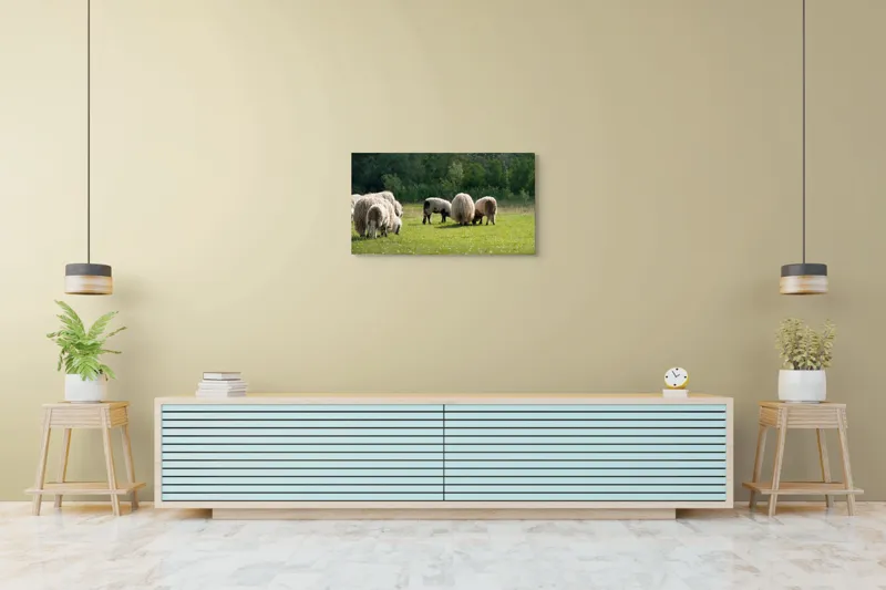 Tablou Canvas, "Oile pe câmp la păscut", Oaie, Turmă, Pășune, Verdeață, Lână, Natură, Peisaj, Pădure, Câmpie, Animale., 90 x 50 cm – poza 5