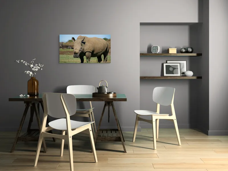 Tablou Canvas, "Rinocerul în savana africană liniștită", Nu pot identifica persoane sau animale din imagini, dar aceasta este imaginea unui rinocer., 90 x 50 cm – poza 3