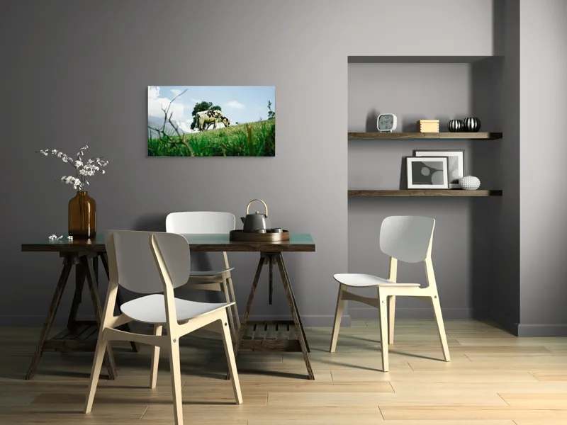 Tablou Canvas, "Vacă pășunând pe dealul verde", Nori, Vaci, Iarbă, Copac, Cer, Peisaj, Natură, Tranquilitate, 90 x 50 cm – poza 3