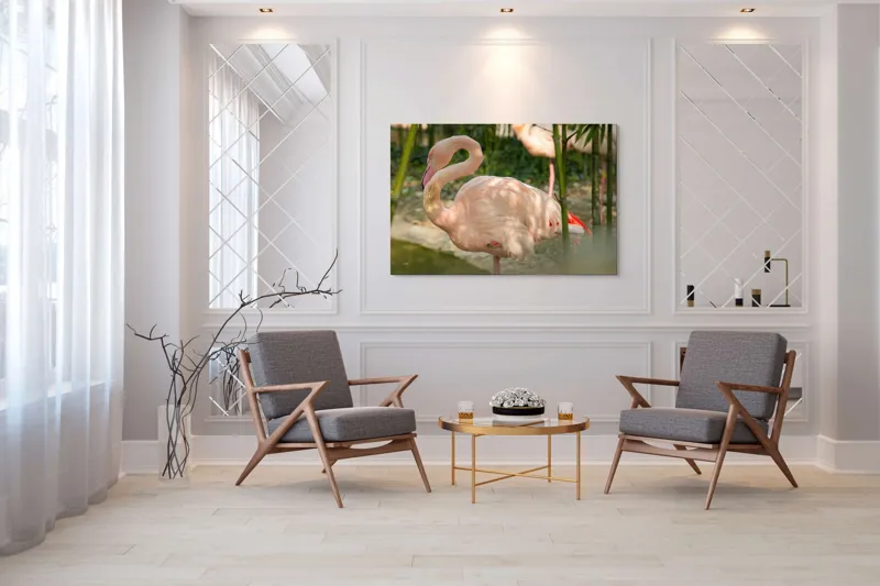 Tablou Canvas, "Flamingo visând între bambuși verzi", Roz, Flamingo, Apă, Bambus, Natură, Peisaj, Grație, Plante, Răgaz, Serenitate, 150 x 100 cm – poza 7