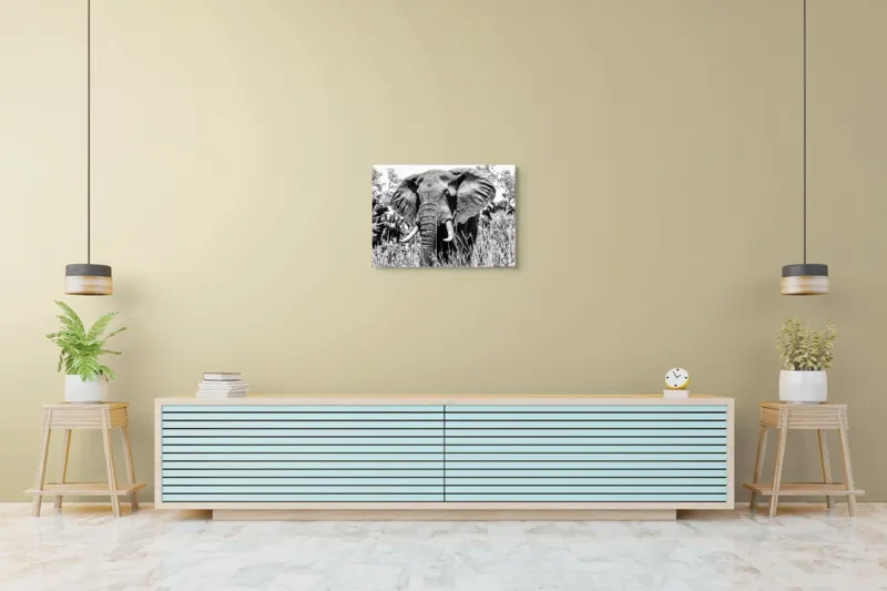 Tablou Canvas, "Umbra colosului din savană africană", Elefant, Impunător, Monumental, Sălbatic, Majestic, Natură, Perceptibil, Grandoare, 70 x 50 cm – poza 7