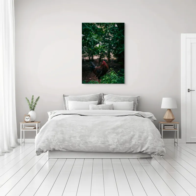 Tablou Canvas, "Cocoșul sub umbra desișului verde", Cocoș, Pădure, Verdeață, Penaj, Natural, Lumină, Vegetație, 70 x 100 cm – poza 3