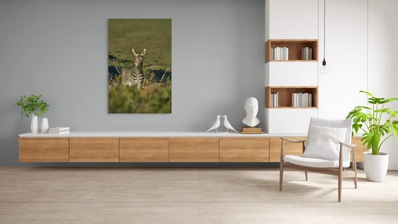 Tablou Canvas, "Zebra în peisajul savanei africane", Zebră, Iarbă, Pădure, Natură, Privire, Linie, Africa, Culoare, Pasiune, Liniște, 100 x 150 cm – poza 8