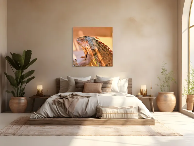Tablou Canvas, "Solemnitatea iguanei la apusul soarelui", Iguana, Sol, Umbre, Texturi, Culori, Solzi, Privire, 100 x 100 cm – poza 4