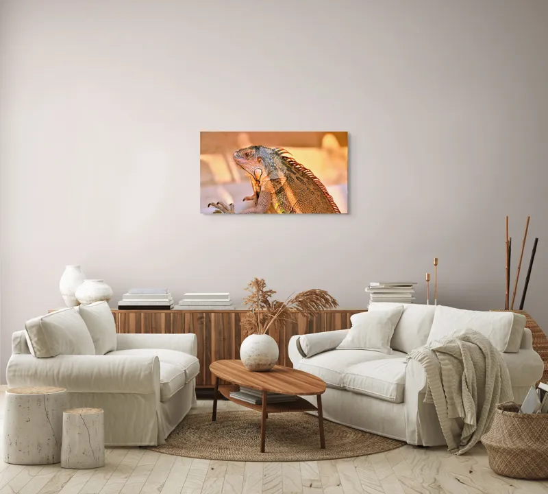 Tablou Canvas, "Solemnitatea iguanei la apusul soarelui", Iguana, Sol, Umbre, Texturi, Culori, Solzi, Privire, 90 x 50 cm – poza 4