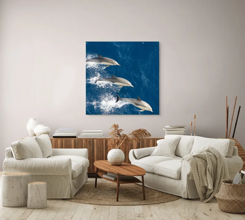Tablou Canvas, "Dansul grațios al delfinilor în valuri", Delfini, Ocean, Sărituri, Apă, Albastru, Energie, Libertate, Natură, Dinamică, Lumină, 100 x 100 cm – poza 3
