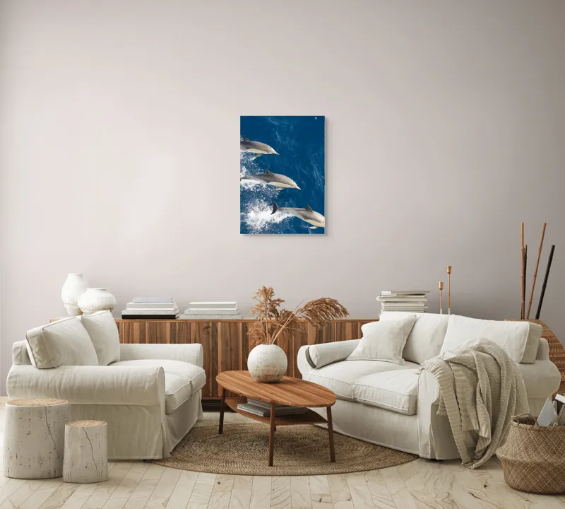 Tablou Canvas, "Dansul grațios al delfinilor în valuri", Delfini, Ocean, Sărituri, Apă, Albastru, Energie, Libertate, Natură, Dinamică, Lumină, 50 x 70 cm – poza 4