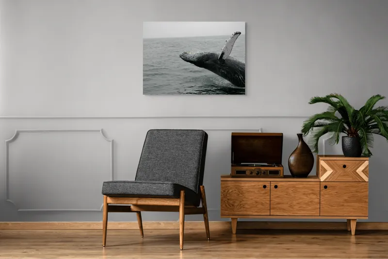 Tablou Canvas, "Dansul grandios al balenei în valuri", Balena, Ocean, Valuri, Apă, Cer, Aripioară, Natură, Salt, Măreție, 100 x 70 cm – poza 8