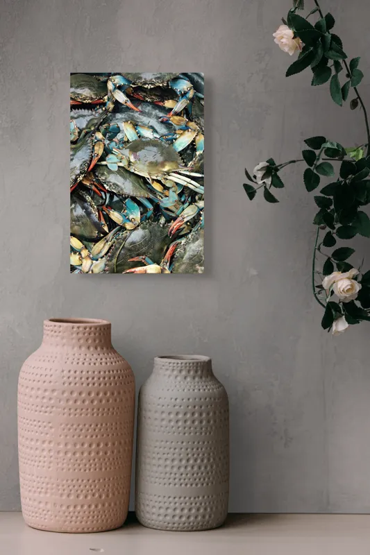 Tablou Canvas, "Colonie de crabi albastri capturată", Crabi, Acvatici, Multicolori, Gheare, Natura, Ocean, Texturi, Carapace, Marin, Adunare, Sclipitor, Albastru, Verde, Rosu, 26 x 39 cm – poza 6