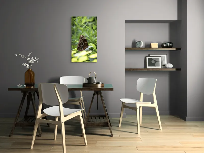 Tablou Canvas, "Fluture în reflexii de lumină verde", Fluture, Aripi, Natură, Verde, Frunze, Detaliu, Fragilitate, Eleganță, Lumină, 50 x 90 cm – poza 4