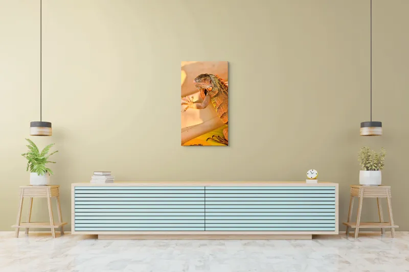 Tablou Canvas, "Iguana odihnindu-se la soare", Iguana, Texturi, Culori, Solzi, Privește, Detaliu, Relaxare, Scurt Moment, 50 x 90 cm – poza 6
