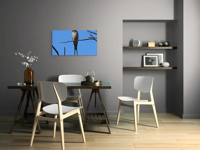 Tablou Canvas, "Rândunică mândră pe cerul albastru", Păsare, Ramură, Cer, Penaj, Natură, Frumusețe, Liniște, 90 x 50 cm – poza 3