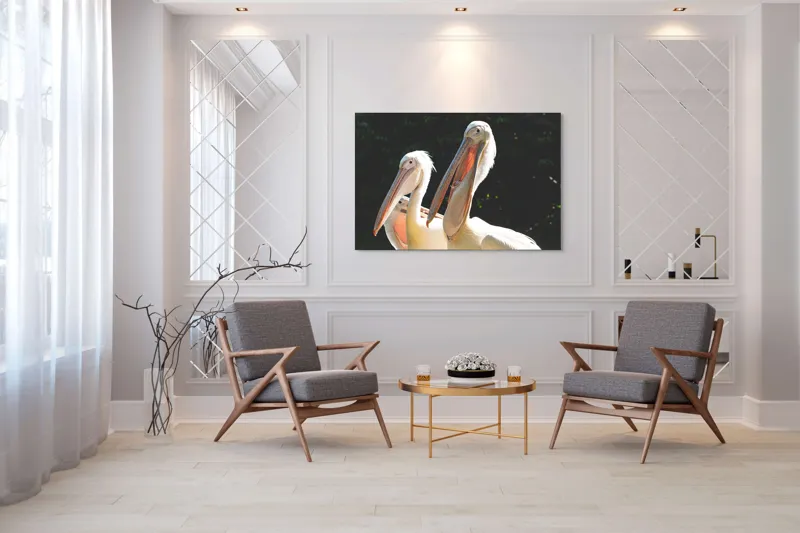 Tablou Canvas, "Pelicani la soare în grup prietenos", Pelicani, Penaj, Ciocuri, Natura, Verdeață, Lumină, Grup, Serenitate, 150 x 100 cm – poza 7