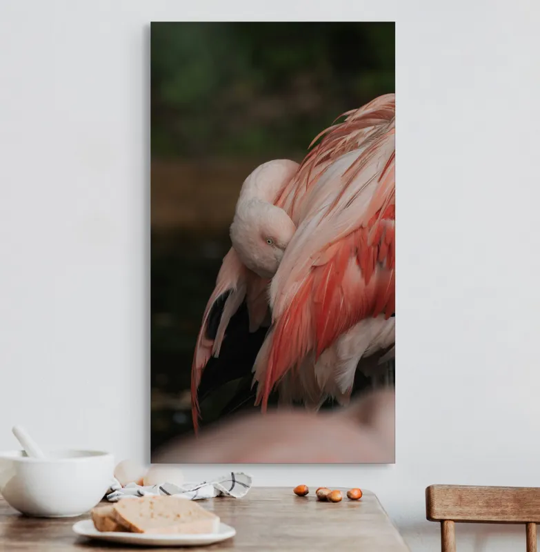 Tablou Canvas, "Flamingo adormit în culori delicate", Roz, Penaj, Flamingo, Delicat, Serenitate, Odihnă, Natură, Eleganță., 50 x 90 cm – poza 3