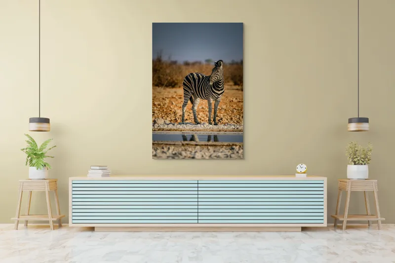 Tablou Canvas, "Zebra singuratică în savană africană", Zebră, Dungată, Savana, Apus, Solitară, Peisaj, Reflecție, Calmă., 100 x 150 cm – poza 4