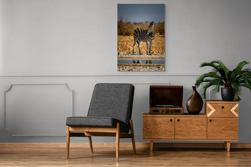 Tablou Canvas, "Zebra singuratică în savană africană", Zebră, Dungată, Savana, Apus, Solitară, Peisaj, Reflecție, Calmă., 70 x 100 cm – poza 6