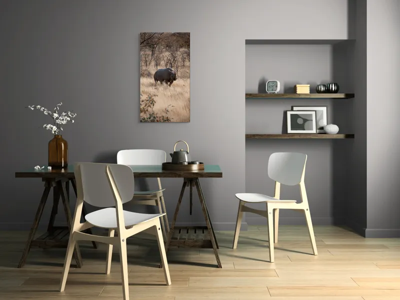 Tablou Canvas, "Rinocerul solitar în savană toamna", Rinocer, Savana, Vegetație, Tufisuri, Cer, Natură, Sălbăticie, Solitudine, Pământiu, Calm, Peisaj, Serenitate, 50 x 90 cm – poza 4