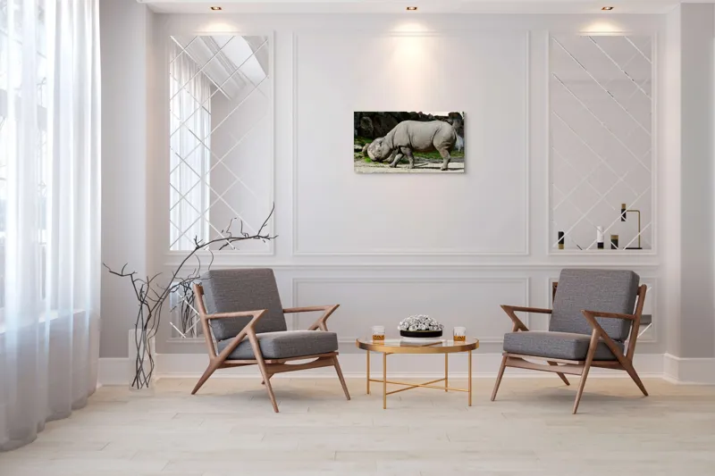 Tablou Canvas, "Rinocerul în habitatul său natural", Rhino, Piatra, Copaci, Umbre, Texturi, Nisip, Verdeață, Lumina, 90 x 50 cm – poza 7