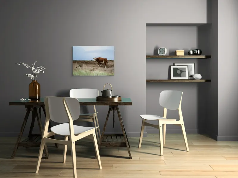 Tablou Canvas, "Vaca solitară pe dunele pustii", Vacă, Peisaj, Nisip, Cer, Iarbă, 70 x 50 cm – poza 5