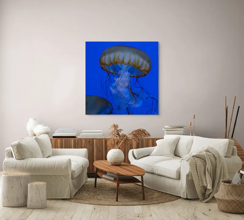Tablou Canvas, "Dansul grațios al meduzelor aurii", Meduză, Albastru, Tentacule, Grație, Ocean, Lumină, 100 x 100 cm – poza 3