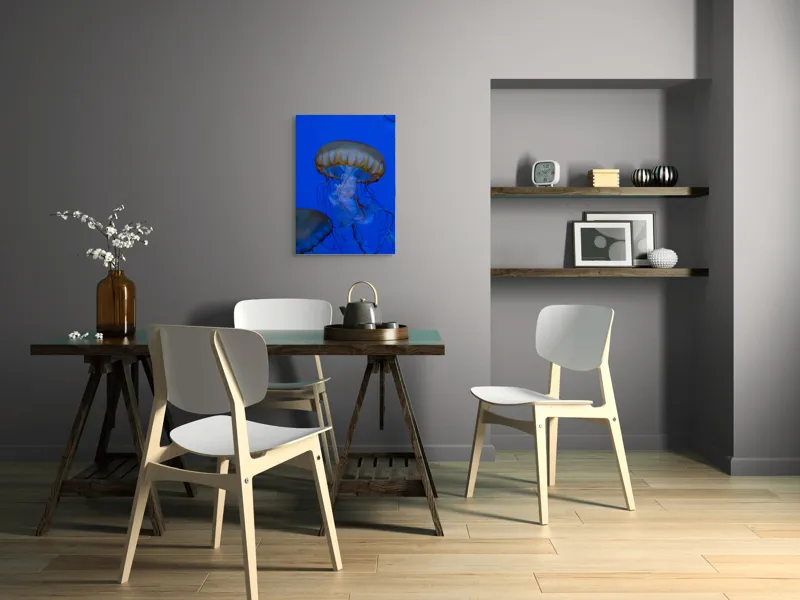 Tablou Canvas, "Dansul grațios al meduzelor aurii", Meduză, Albastru, Tentacule, Grație, Ocean, Lumină, 50 x 70 cm – poza 5