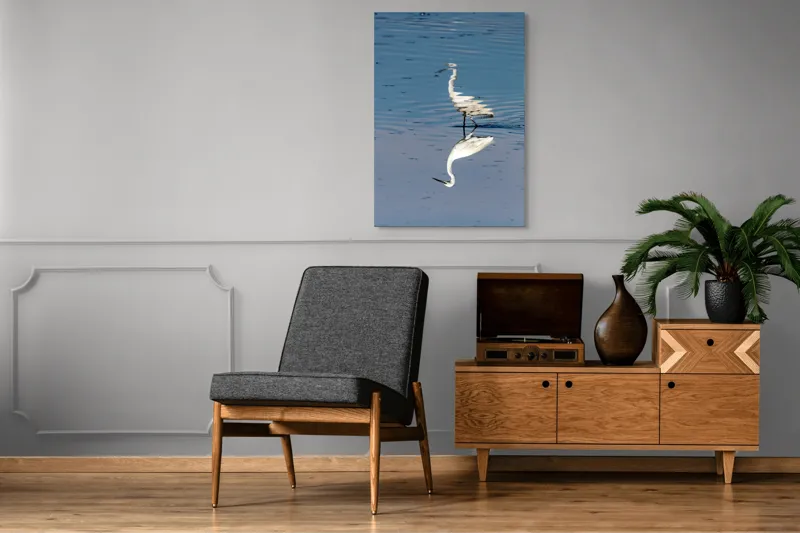 Tablou Canvas, "Egreta și reflecția în apă liniștită", Reflecție, Liniște, Eleganță, Apă, Pasăre, Serenitate, Albastru, Natură, 70 x 100 cm – poza 6
