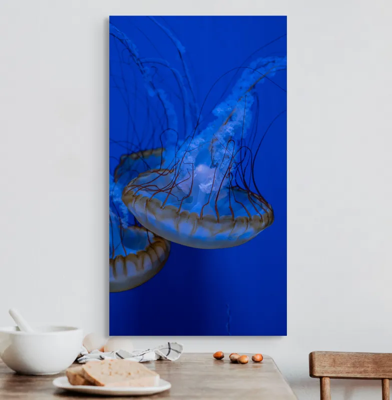 Tablou Canvas, "Dansul meduzelor subacvatice albastre", Meduze, Albastru, Luminos, Eleganță, Acvatic, Delicat, Natură, Ocean, 50 x 90 cm – poza 3