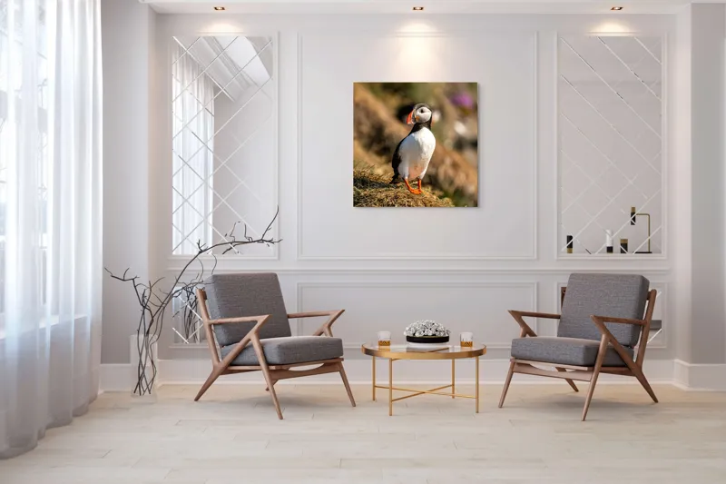 Tablou Canvas, "Puffin pe marginea stâncii verzi", Pinguin, Stâncă, Vegetație, Lumină, Panoramă, Măreție, Natură, Libertate., 100 x 100 cm – poza 7