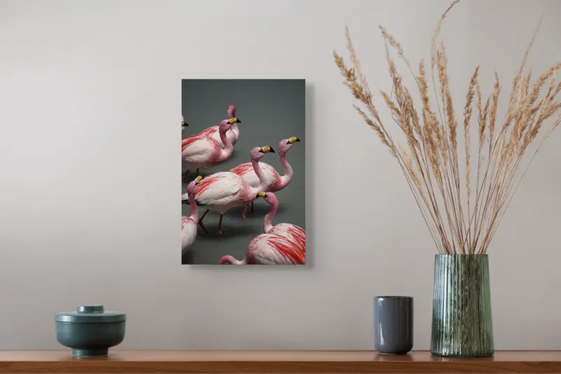 Tablou Canvas, "Dansul grațios al flamingourilor roz", Flamingo, Roz, Aglomerare, Apă, Elegant, Grațios, Exuberant, Seren, Păsări, Strălucitor, 26 x 39 cm – poza 5
