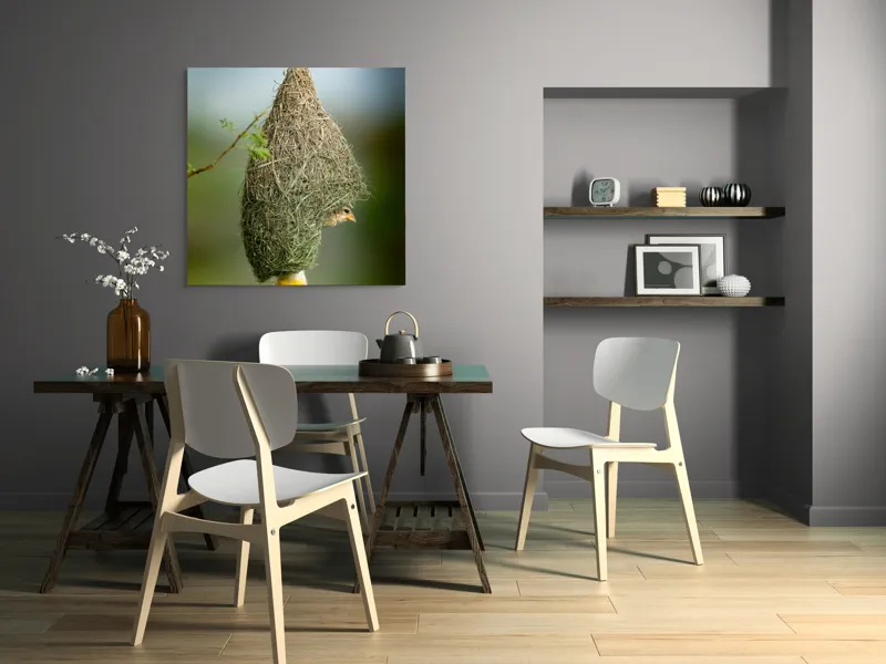 Tablou Canvas, "Minunata locuință a țesătorului curios", Cuib, Pasăre, Natură, Copac, Ramură, Verde, Joc, Echilibru, Grijă, Artă., 100 x 100 cm – poza 6