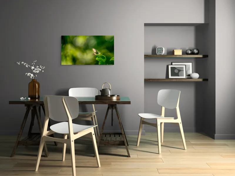 Tablou Canvas, "Fluture pe frunzele verzi scăldate de soare", Fluture, Frunze, Lumină, Verde, Natură, Bokeh, Aripi, Fragilitate, 90 x 50 cm – poza 3
