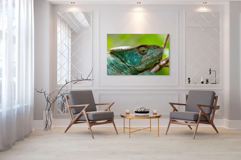 Tablou Canvas, "Cameleonul în culorile naturii vibrante", Schimbare, Culoare, Adaptabilitate, Natură, Detalii, Verde, Textură, Solzi, Obiectiv, Calm, Liniște, 150 x 100 cm – poza 7
