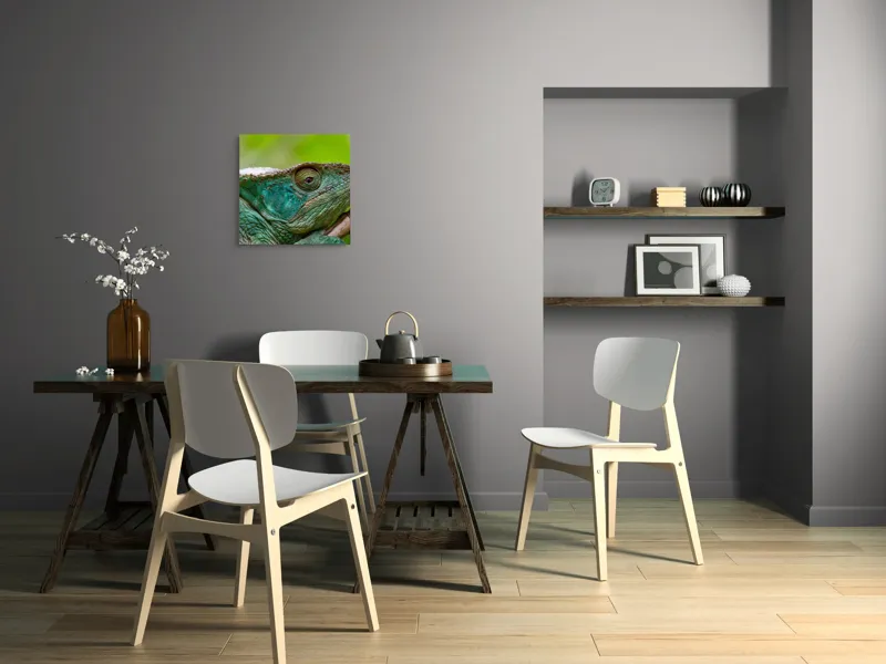 Tablou Canvas, "Cameleonul în culorile naturii vibrante", Schimbare, Culoare, Adaptabilitate, Natură, Detalii, Verde, Textură, Solzi, Obiectiv, Calm, Liniște, 50 x 50 cm – poza 8