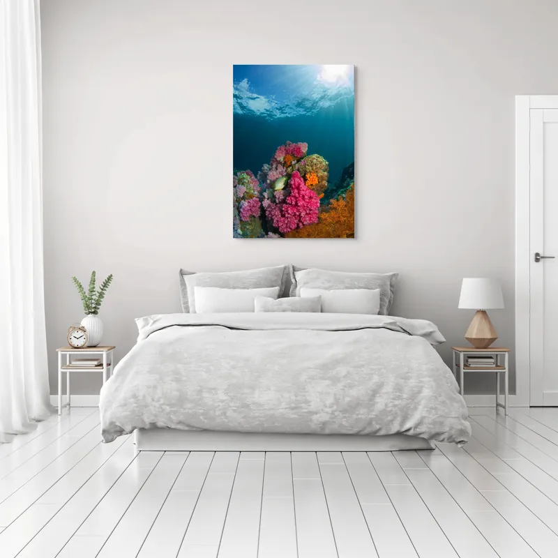 Tablou Canvas, "Raiul subacvatic al recifurilor de corali", Spectacol, Subacvatic, Culoare, Corali, Pește, Soare, Razele, Apă, Strălucire, Frumusețe., 70 x 100 cm – poza 3