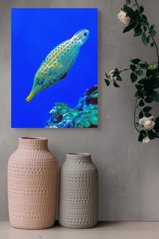 Tablou Canvas, "Peștișorul viu colorat din adâncuri", Pește, Ocean, Albastru, Portocaliu, Acvatic, Exotic, Vibrant, Colorat, Muzeu, Marine., 39 x 54 cm – poza 6