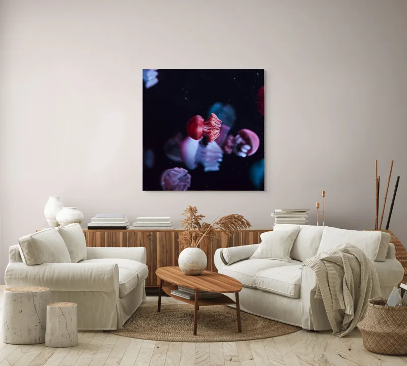 Tablou Canvas, "Dansul meduzelor sub acvariul nocturn", Meduze, Luminiscente, Dansatoare, Acvatice, Misterioase, Grațioase, Colorate, Plutitoare, 100 x 100 cm – poza 3