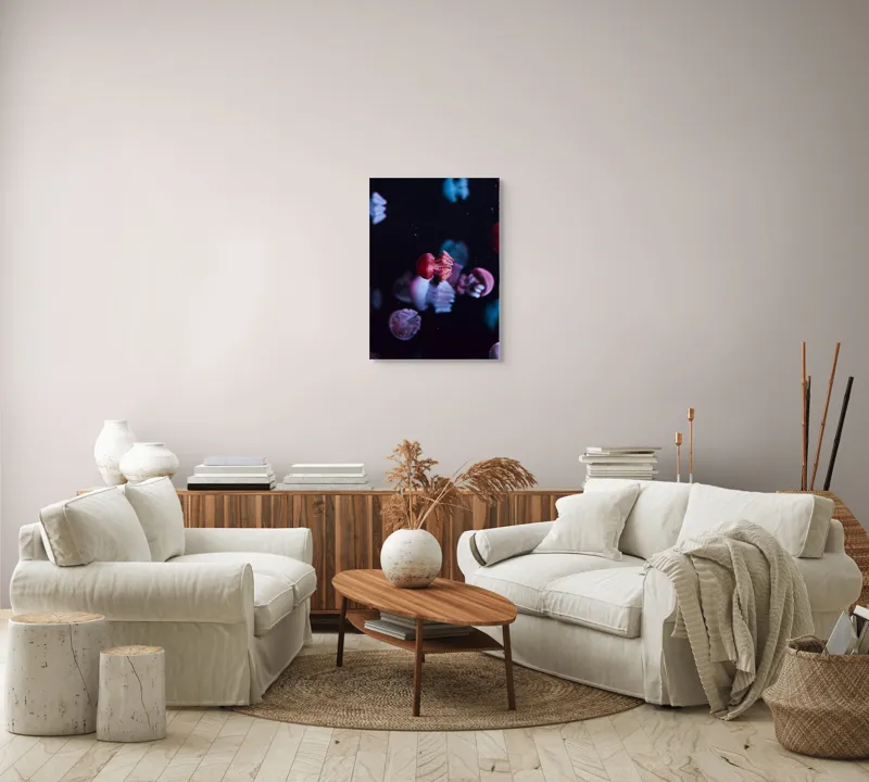 Tablou Canvas, "Dansul meduzelor sub acvariul nocturn", Meduze, Luminiscente, Dansatoare, Acvatice, Misterioase, Grațioase, Colorate, Plutitoare, 50 x 70 cm – poza 4