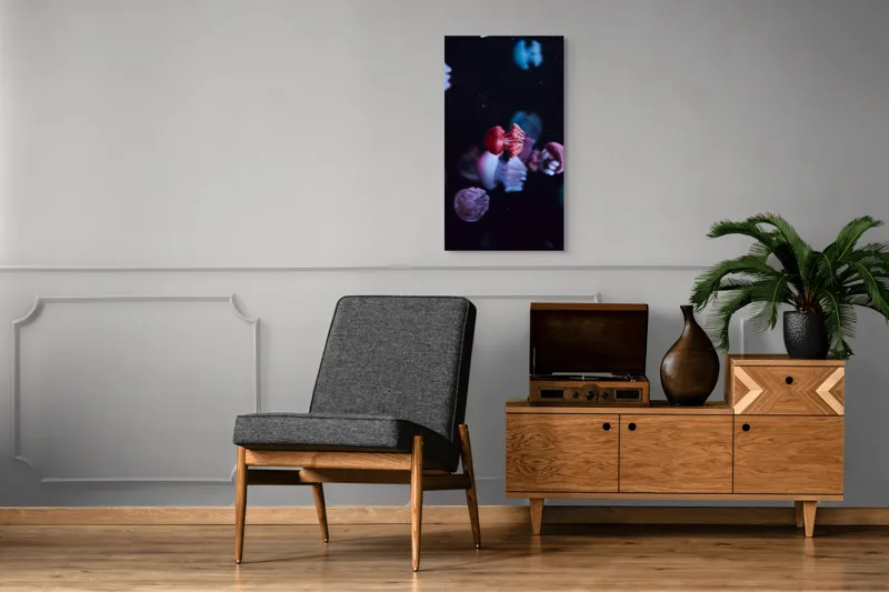 Tablou Canvas, "Dansul meduzelor sub acvariul nocturn", Meduze, Luminiscente, Dansatoare, Acvatice, Misterioase, Grațioase, Colorate, Plutitoare, 50 x 90 cm – poza 8