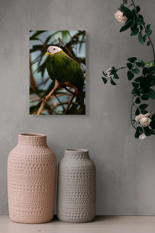 Tablou Canvas, "Papagalul verde pe o creangă.", Pasăre, Colorată, Frunze, Creangă, Natură, Penaj, Verde, Cioc., 26 x 39 cm – poza 6