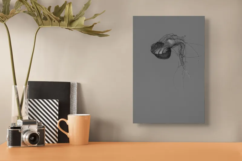 Tablou Canvas, "Dansul grațios al meduzei solitare", Mister, Grațiozitate, Singurătate, Eteric, Delicatețe, Contemplare, Siluetă, Eleganță, 26 x 39 cm – poza 3