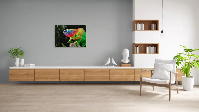 Tablou Canvas, "Cameleonul în culori vibrante ale junglei", Cameleon, Colorat, Texturat, Exotic, Vibrant, Fascinant, Natură, Reptilă, Transformare, Adaptabilitate, 100 x 70 cm – poza 6