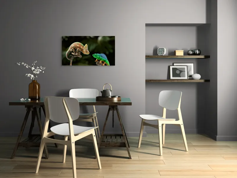 Tablou Canvas, "Cameleonii în dialog subtil cromatic", Chameleon, Encounter, Nature, Curious, Colors, Contrast, Interaction, Exotic, Reptiles, 90 x 50 cm – poza 3