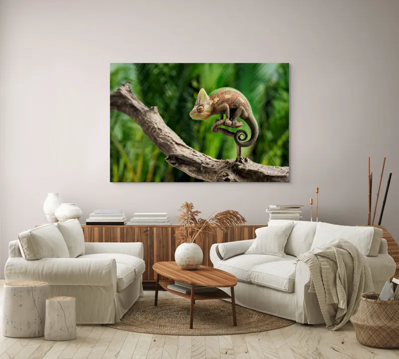Tablou Canvas, "Cameleon odihnindu-se pe o creangă", Cameleon, Ramură, Verde, Textură, Natură, Piele, Ochi, Fundal, Frunze, Camuflaj, 150 x 100 cm – poza 3