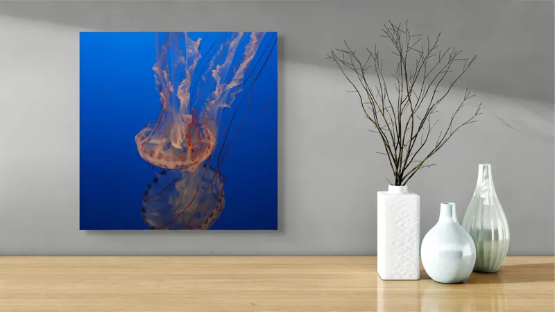 Tablou Canvas, "Misterul dansului subacvatic al meduzei", Mister, Grație, Transparență, Curaj, Frumusețe, Lumină, Curiozitate, Adâncime, Libertate., 50 x 50 cm – poza 3