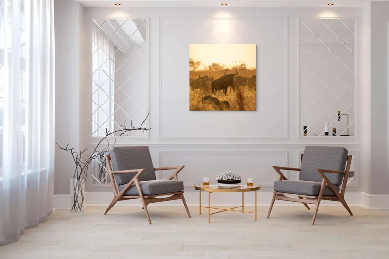 Tablou Canvas, "Turma de gnu în lumina apusului", Wildebeest, Apus, Savană, Siluete, Întuneric, Peisaj, Iarbă, Animale, Nature, Serenitate, 100 x 100 cm – poza 7