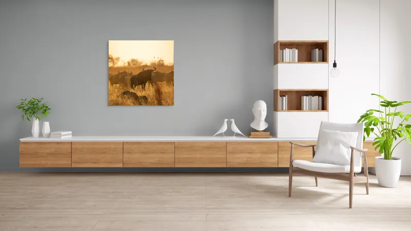 Tablou Canvas, "Turma de gnu în lumina apusului", Wildebeest, Apus, Savană, Siluete, Întuneric, Peisaj, Iarbă, Animale, Nature, Serenitate, 100 x 100 cm – poza 8