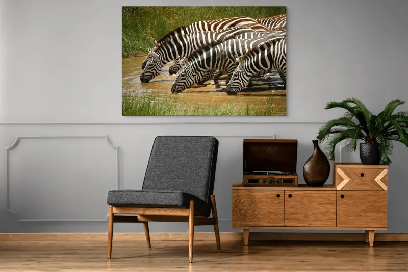 Tablou Canvas, "Zebre la adăpat în savană", Zebre, Apă, Dungi, Natură, Verdeață, Reflecții, Armonie, Animale, Contrast, 150 x 100 cm – poza 8